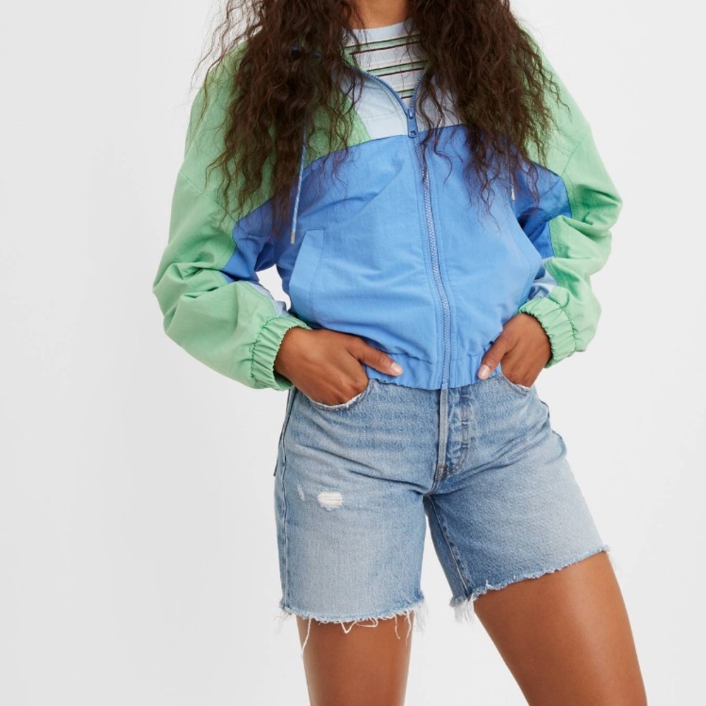 Levi’s 501 Mid Thigh Short